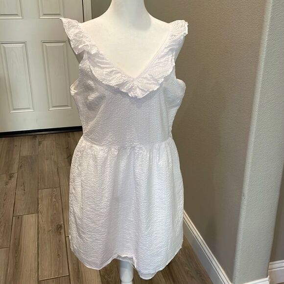 Vineyard Vines Tiered Ruffle Neck Dress - Picture 1 of 6
